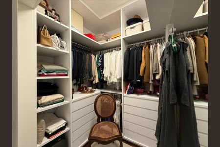 Apartamento para alugar com 218m², 3 quartos e 2 vagasQuarto