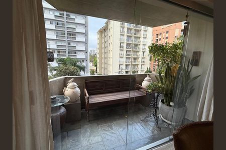 Apartamento para alugar com 218m², 3 quartos e 2 vagasVaranda