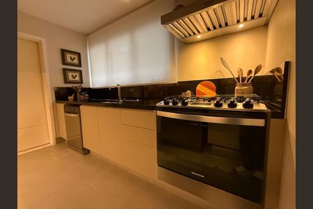 Apartamento para alugar com 218m², 3 quartos e 2 vagasCozinha