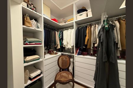 Apartamento para alugar com 218m², 3 quartos e 2 vagasQuarto