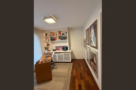 Apartamento para alugar com 218m², 3 quartos e 2 vagasQuarto