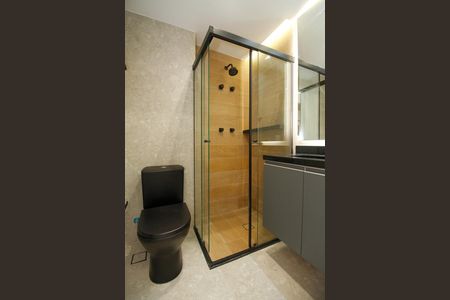 Banheiro de kitnet/studio para alugar com 1 quarto, 26m² em Pinheiros, São Paulo