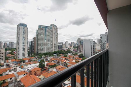 Varanda de kitnet/studio para alugar com 1 quarto, 26m² em Pinheiros, São Paulo