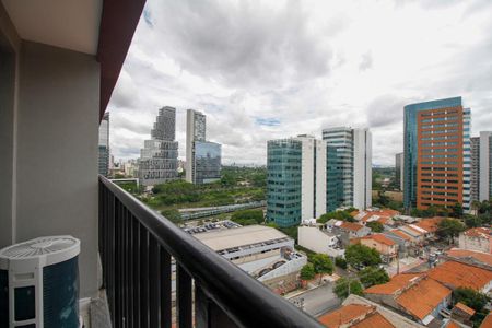 Varanda de kitnet/studio para alugar com 1 quarto, 26m² em Pinheiros, São Paulo
