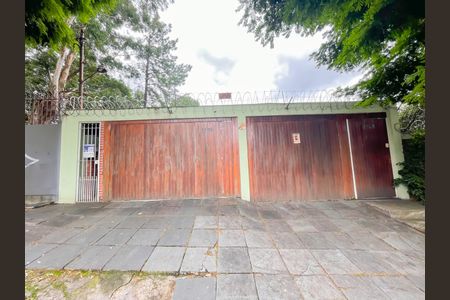 Casa para alugar com 250m², 3 quartos e 3 vagasFachada