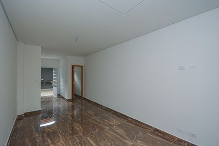 Casa à venda com 95m², 3 quartos e 2 vagas Casa à venda com 95m², 3 quartos e 2 vagasSala/Cozinha