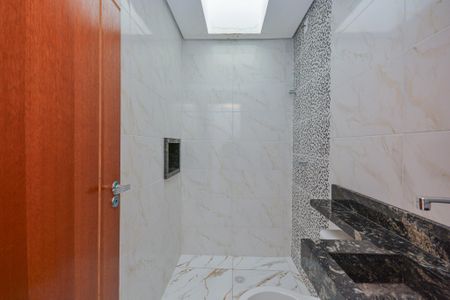 Casa à venda com 95m², 3 quartos e 2 vagas Casa à venda com 95m², 3 quartos e 2 vagasBanheiro