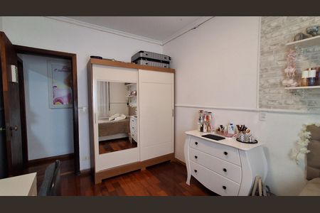 Apartamento à venda com 110m², 3 quartos e 2 vagasQuarto 2