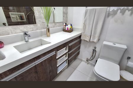 Apartamento à venda com 110m², 3 quartos e 2 vagasBanheiro Suíte 