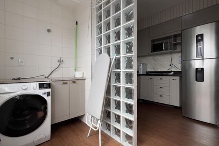 Apartamento à venda com 64m², 2 quartos e 1 vagaCozinha e Área de Serviço