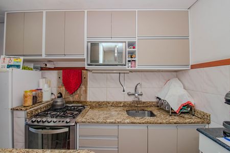 Apartamento à venda com 79m², 3 quartos e 1 vaga Apartamento à venda com 79m², 3 quartos e 1 vagaCozinha e Área de Serviço
