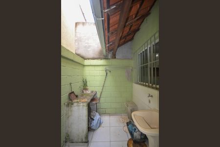 Casa para alugar com 67m², 2 quartos e 1 vagaÁrea de Serviço