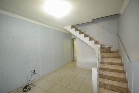 Casa para alugar com 67m², 2 quartos e 1 vagaSala