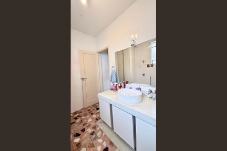 Apartamento à venda com 120m², 3 quartos e 1 vaga