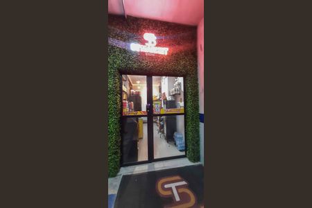 Apartamento à venda com 181m², 4 quartos e 3 vagasMini Mercado