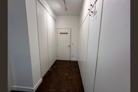 Apartamento para alugar com 142m², 3 quartos e 1 vagaCorredor
