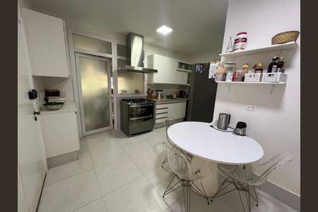 Apartamento para alugar com 142m², 3 quartos e 1 vagaCozinha