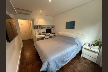 Apartamento para alugar com 142m², 3 quartos e 1 vagaQuarto