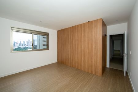 Apartamento à venda com 207m², 4 quartos e 4 vagasQUARTO1