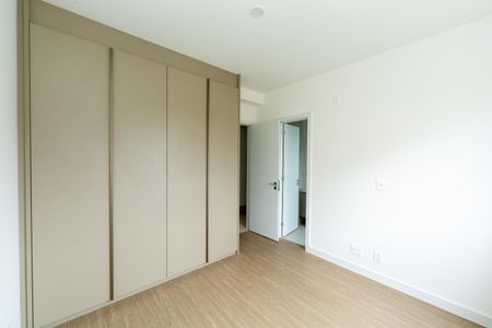 Apartamento à venda com 207m², 4 quartos e 4 vagasQUARTO2