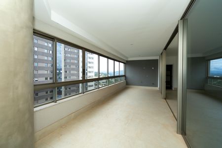 VARANDA de apartamento à venda com 4 quartos, 207m² em Vila das Flores, Nova Lima