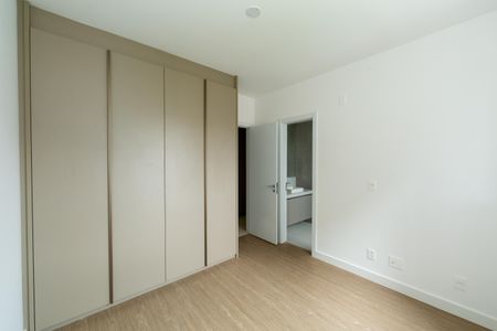 Apartamento à venda com 207m², 4 quartos e 4 vagasQUARTO3