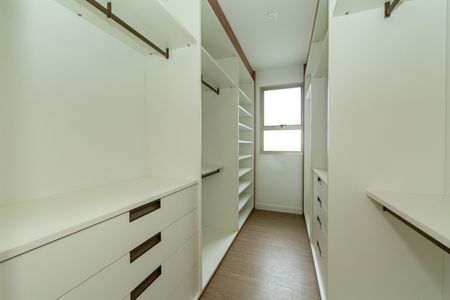 Apartamento à venda com 207m², 4 quartos e 4 vagasCLOSET QUARTO1