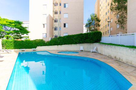 Apartamento para alugar com 60m², 3 quartos e 1 vagaÁrea comum - Piscina