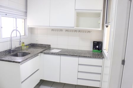 Apartamento para alugar com 83m², 2 quartos e 1 vagaCozinha