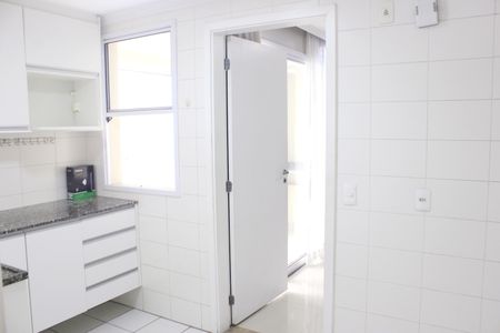 Apartamento para alugar com 83m², 2 quartos e 1 vagaCozinha