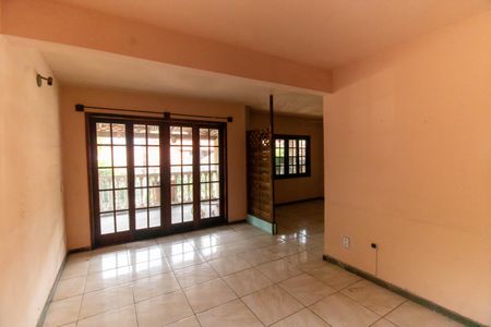 Casa à venda com 500m², 4 quartos e 5 vagas Casa à venda com 500m², 4 quartos e 5 vagasSala