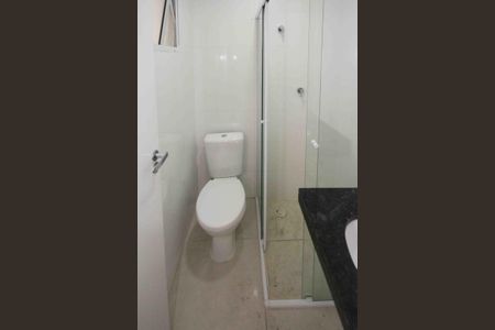 Apartamento à venda com 37m², 2 quartos e 2 vagas Apartamento à venda com 37m², 2 quartos e 2 vagasBanheiro