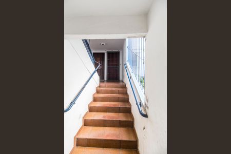 Apartamento para alugar com 55m², 3 quartos e 1 vagaEscada