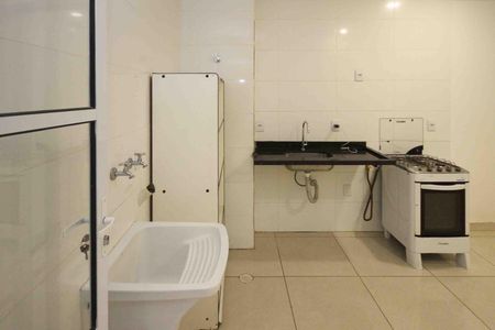 Apartamento à venda com 46m², 2 quartos e sem vaga Apartamento à venda com 46m², 2 quartos e sem vagaCozinha e Área de Serviço