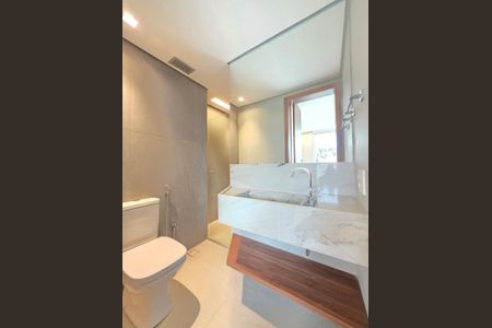 Apartamento à venda com 203m², 4 quartos e 3 vagasBanheiro Social 