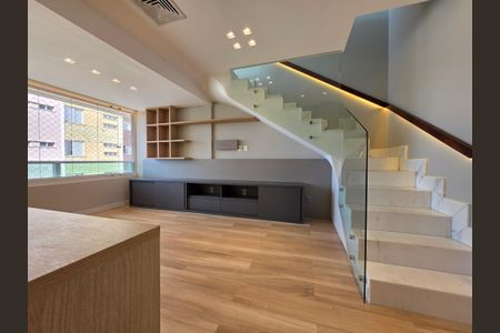 Apartamento à venda com 203m², 4 quartos e 3 vagasSala