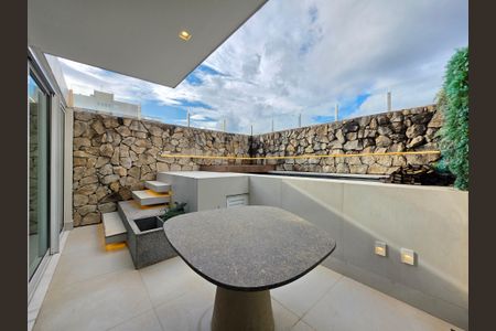 Apartamento à venda com 203m², 4 quartos e 3 vagasPiscina privativa 