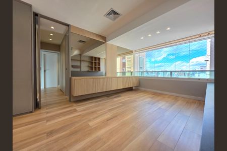 Apartamento à venda com 203m², 4 quartos e 3 vagasSala 