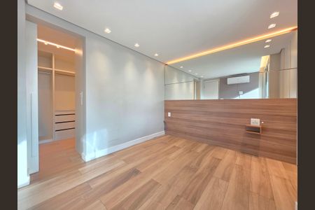 Apartamento à venda com 203m², 4 quartos e 3 vagasQuarto Suíte 2