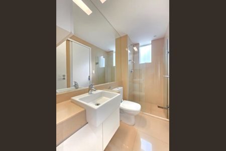 Apartamento à venda com 203m², 4 quartos e 3 vagasBanheiro da Suíte 3