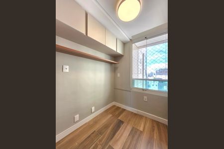 Apartamento à venda com 203m², 4 quartos e 3 vagasQuarto 4