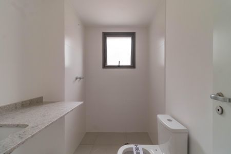 Apartamento à venda com 79m², 2 quartos e 1 vaga Apartamento à venda com 79m², 2 quartos e 1 vagaBanheiro da Suíte 2