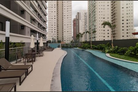 Apartamento à venda com 79m², 2 quartos e 1 vaga Apartamento à venda com 79m², 2 quartos e 1 vagaPiscina