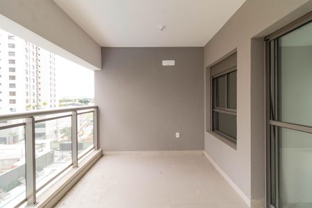 Apartamento à venda com 79m², 2 quartos e 1 vaga Apartamento à venda com 79m², 2 quartos e 1 vagaVaranda