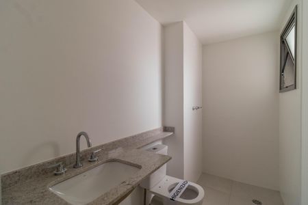 Apartamento à venda com 79m², 2 quartos e 1 vaga Apartamento à venda com 79m², 2 quartos e 1 vagaBanheiro da Suíte 1