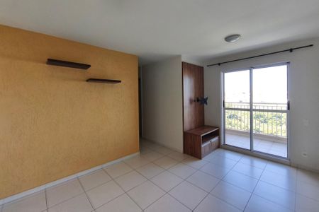 Sala de apartamento para alugar com 3 quartos, 63m² em Jardim Ipaussurama, Campinas