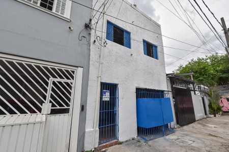 Casa à venda com 268m², 6 quartos e 1 vaga Casa à venda com 268m², 6 quartos e 1 vagaFachada