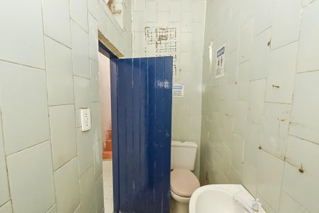 Casa à venda com 268m², 6 quartos e 1 vaga Casa à venda com 268m², 6 quartos e 1 vagaBanheiro 1