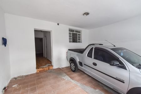 Casa à venda com 268m², 6 quartos e 1 vaga Casa à venda com 268m², 6 quartos e 1 vagaGaragem