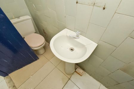 Casa à venda com 268m², 6 quartos e 1 vaga Casa à venda com 268m², 6 quartos e 1 vagaBanheiro 1